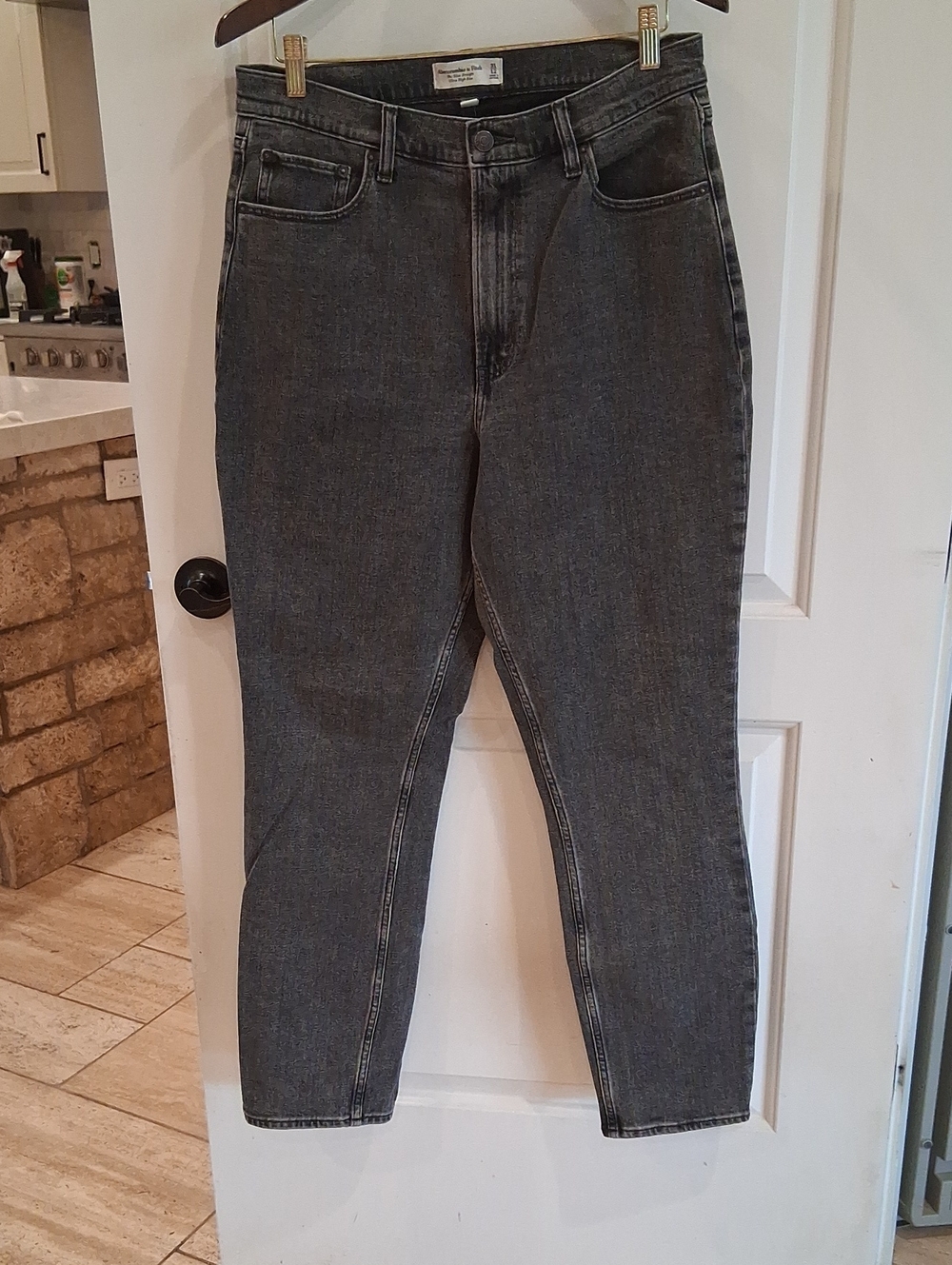 Abercrombie & Fitch The Slim Straight Ultra High Rise Size 31/12 Curve Love